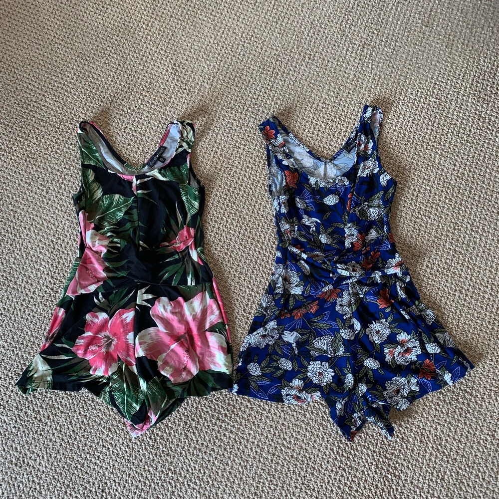 2 Rompers